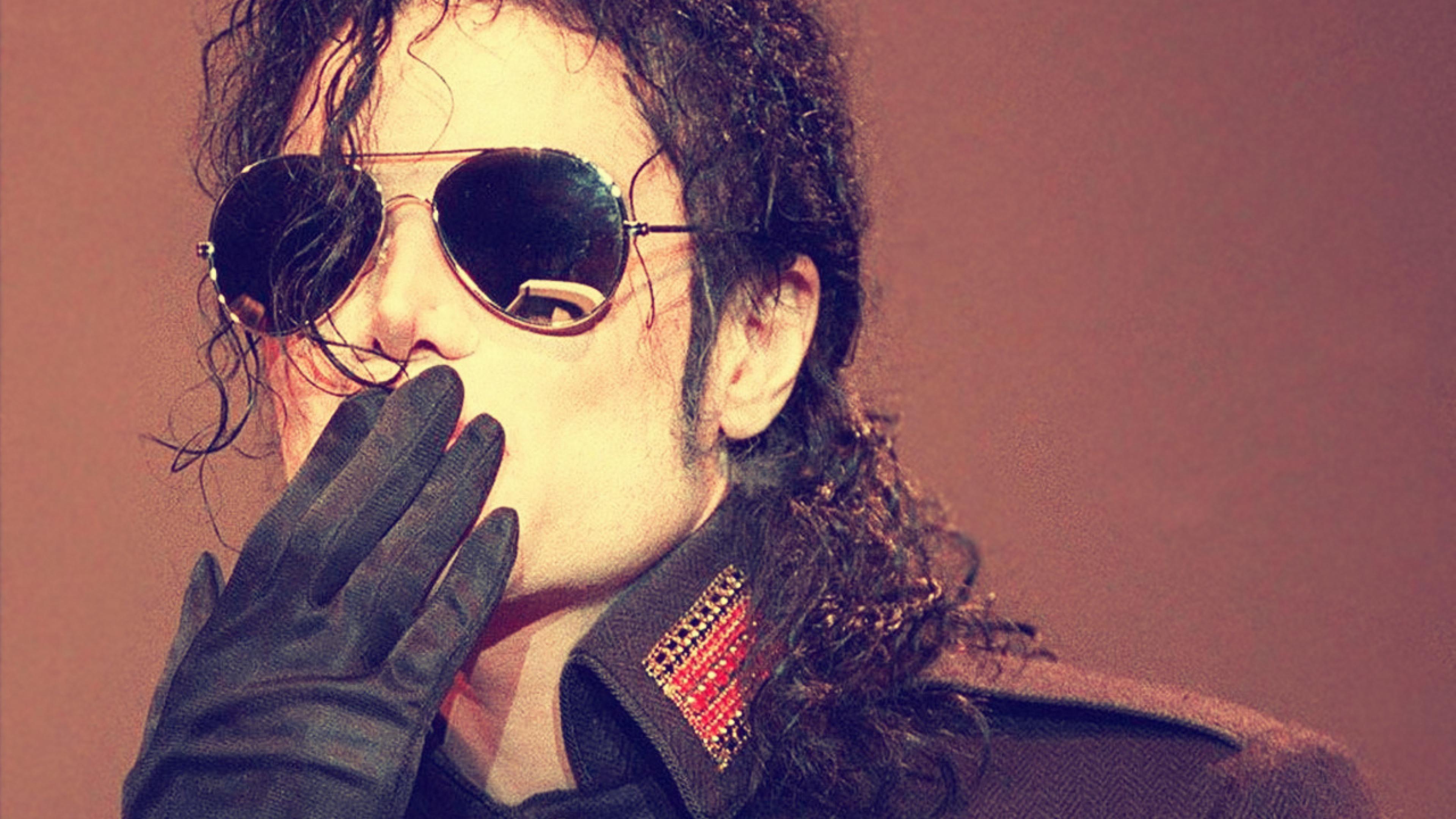 PHOTO: Michael Jackson Photo Credits: http://wallpaperbeta.com/