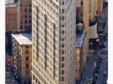 1200px-Edificio_Fuller_(Flatiron)_en_2010_desde_el_Empire_State_crop_boxin
