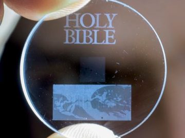 microdot-storage-on-glass-disc-thumb