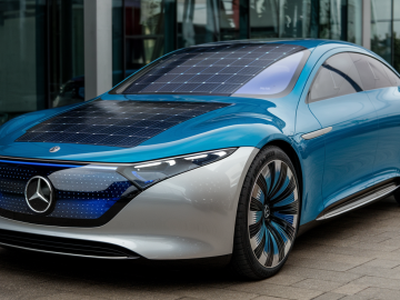 Mercedes-Benz-surpreende-o-mundo-com-tinta-solar-revolucionaria-tecnologia-inovadora-que-pode-transformar-carros-em-fontes-de-energia-e-redefinir-o-futuro-do-setor-automotivo