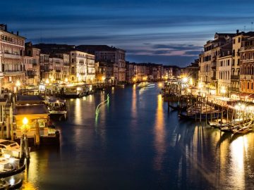 venice-night-from-rialto
