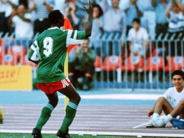 150623125922-roger-milla-corner-flag-celebration