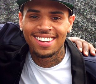 BLAKPROPHETZ-CHRIS_BROWN_-_BET_AWARDS_(cropped)